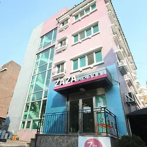 Zaza Backpackers Gasthof Seoul